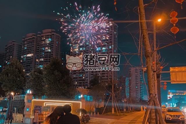 小米手機原相機殺瘋了！新年這樣拍煙花朋友圈會被贊爆！